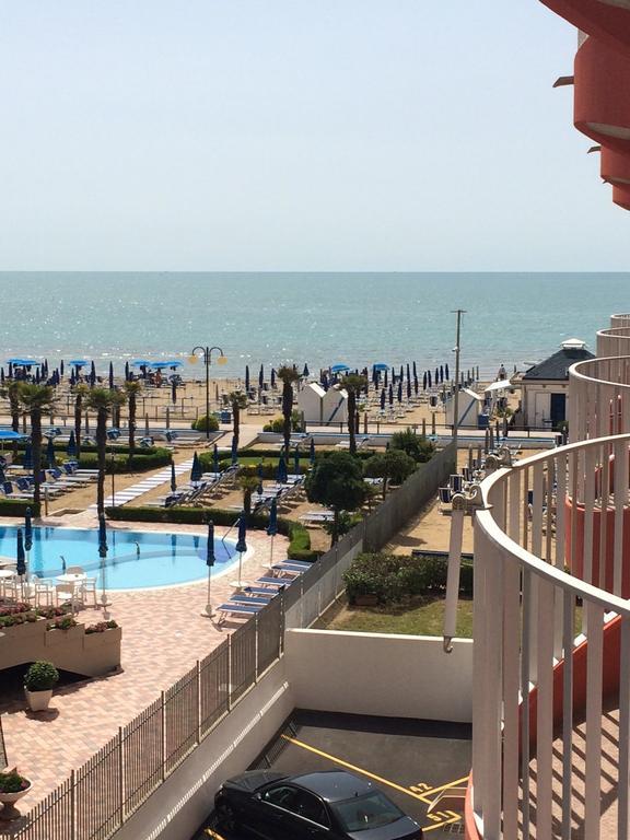 Residence Apollo - Walterigato Apartments Solo Per Famiglie Лидо ди Йезоло Екстериор снимка